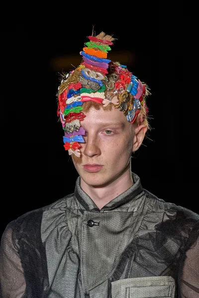 Look 97